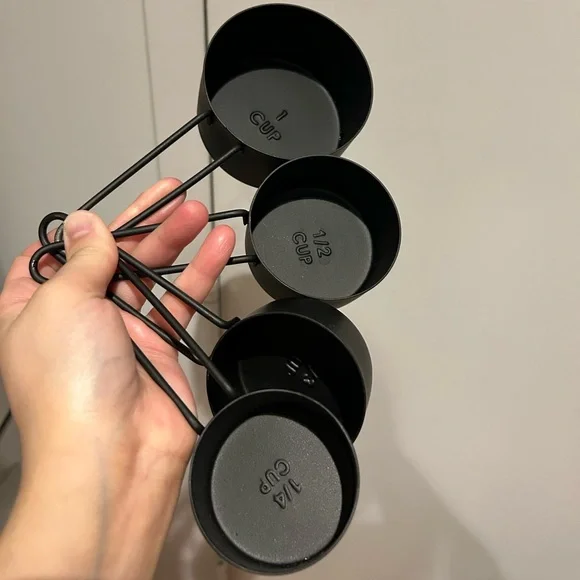 New Crate&Barrel black measuring cups- 4 - Picture 2 of 4